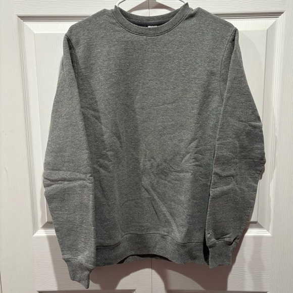 CHAMPION Unisex Gray Long Sleeve Pullover Sweater Sweatshirt Crewneck - size S - Picture 1 of 4